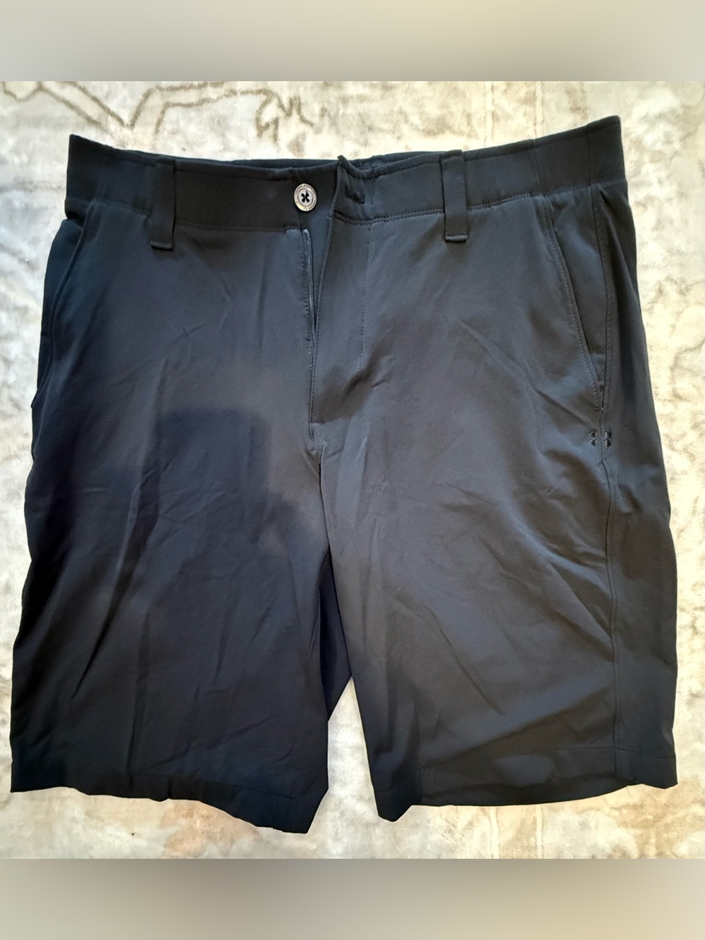 Under Armour Men's Black Flat-Front Shorts Size 34 Waist
